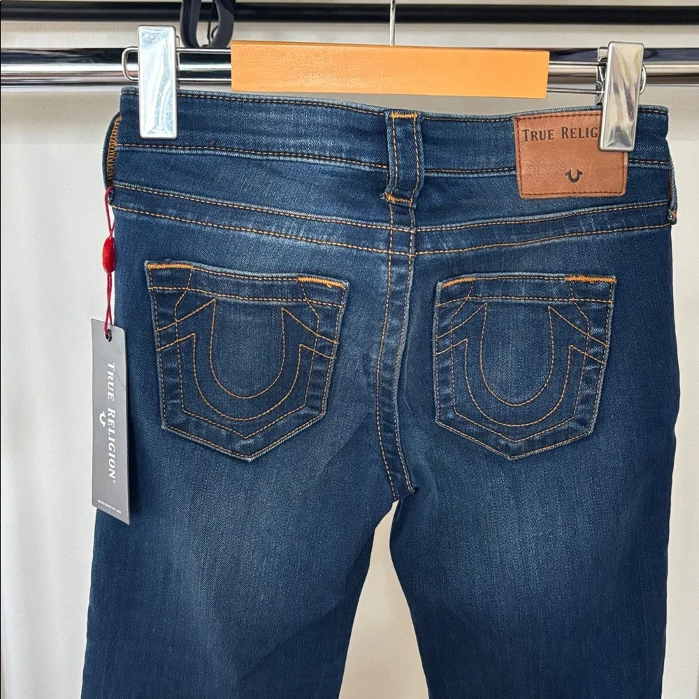 NWT True Religion - Mid Rise Straight - Picture 8 of 8